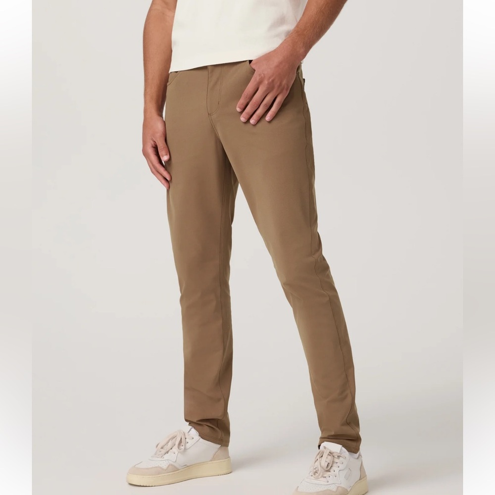 Vuori Men's Slim Performance Pants in Khaki